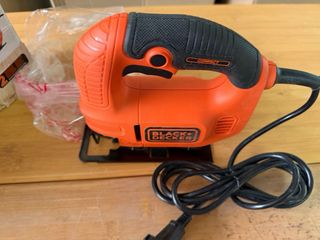 Sierra de calar Black+Decker 400W