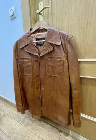 Chaqueta de piel vintage marrón. Hombre