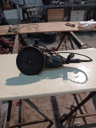 Amoladora 230mm makita