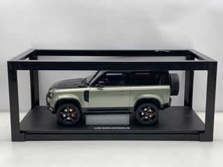 1:18 Land Rover Defender 90 P400 XDynamic HSE 2021
