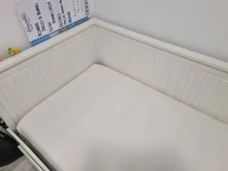 Diván blanco con cama supletoria y 3 cajones