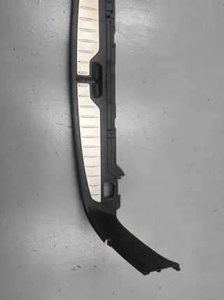 Plástico Maletero BMW F11 Serie 5