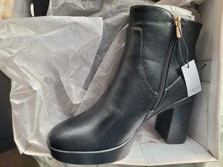 Botines negros de tacón con plataforma