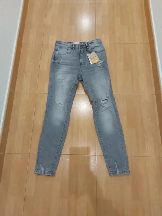 Pantalón vaquero Pull&Bear Carrot gris