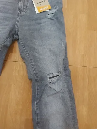 Pantalón vaquero Pull&Bear Carrot gris