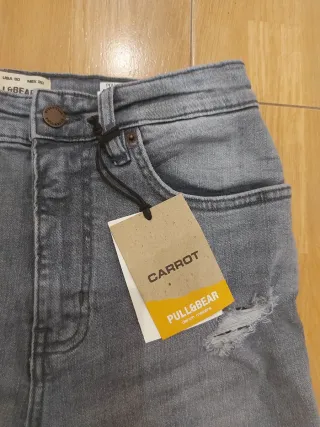 Pantalón vaquero Pull&Bear Carrot gris