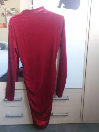 Vestido granate de terciopelo