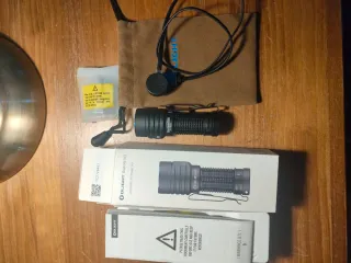 Linterna Olight Baton Turbo sin estrenar