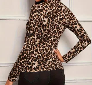 Camiseta manga larga estampado leopardo