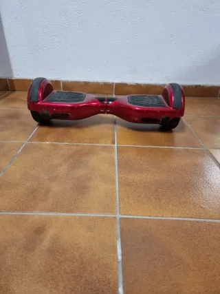 Patin eléctrico rojo