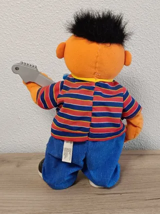 Peluche Guitarra Epi y Blas, ( Barrio Sésamo).