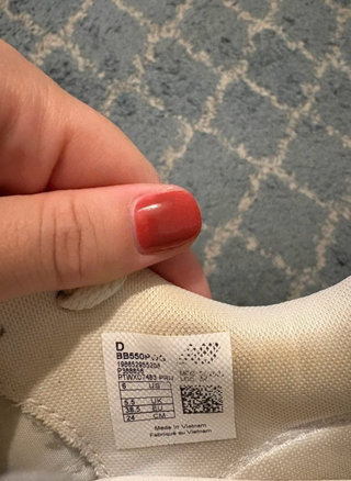 Tênis New Balance 550 Bege e Branco