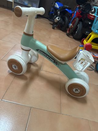 Correpasillos infantil 4 ruedas