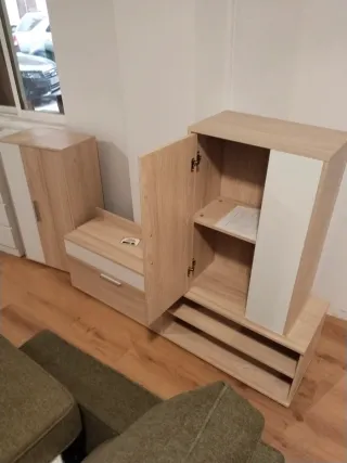 Mueble TV madera y blanco