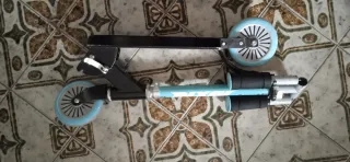 Patinete infantil 2 ruedas 5+ años 50kg