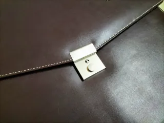 MALETÍN EJECUTIVO  MARRÓN.