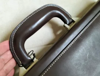 MALETÍN EJECUTIVO  MARRÓN.