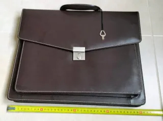 MALETÍN EJECUTIVO  MARRÓN.