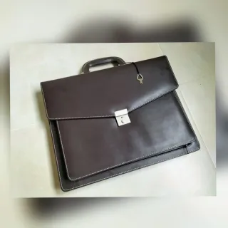 MALETÍN EJECUTIVO  MARRÓN.