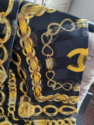 Foulard  nero oro catene