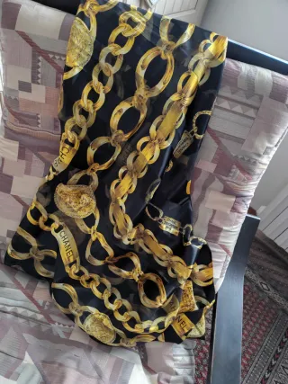 Foulard  nero oro catene