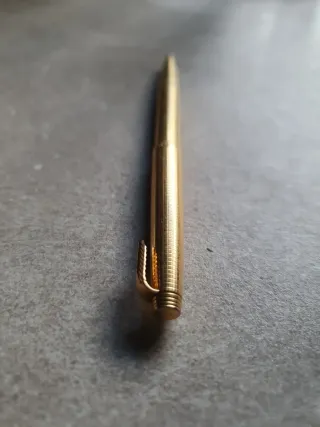 Bolígrafo Parker Dorado