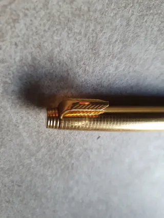 Bolígrafo Parker Dorado