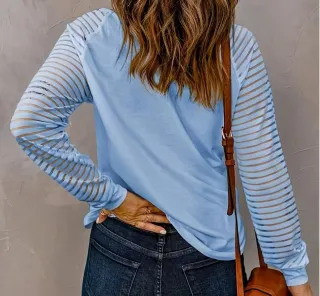 Camiseta manga larga azul con transparencias