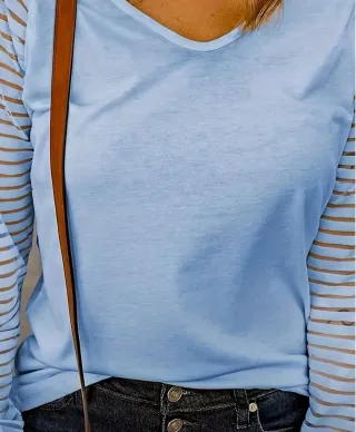 Camiseta manga larga azul con transparencias