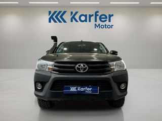 Toyota Hilux 2.4 D-4D Cabina Doble GX