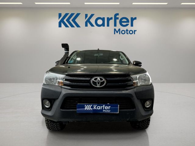 Toyota Hilux 2.4 D-4D Cabina Doble GX