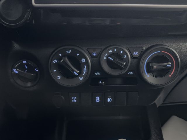 Toyota Hilux 2.4 D-4D Cabina Doble GX