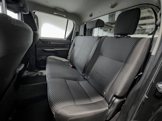 Toyota Hilux 2.4 D-4D Cabina Doble GX