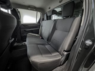 Toyota Hilux 2.4 D-4D Cabina Doble GX