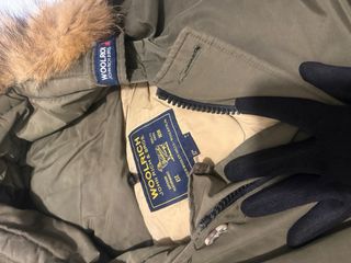 Giubbotto Woolrich verde con cappuccio