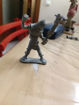 Negociable.Miniatura plomo Grenadier Giant mummy