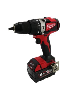 Milwaukee M18 BLPD2 +2 baterías 5.0 aH + Cargador