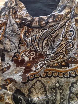 Blusa estiva fantasia paisley