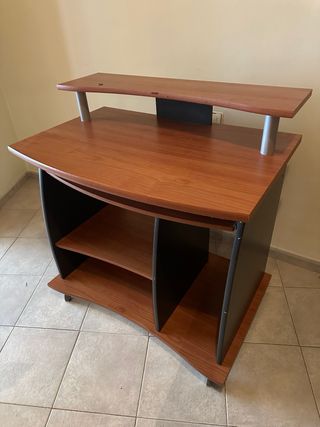 Escritorio madera y metal