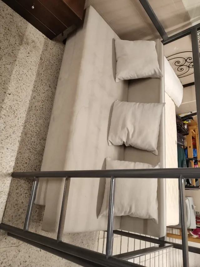 Litera con sofá integrado