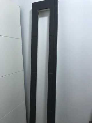 Puerta de entrada con tragaluz fijo