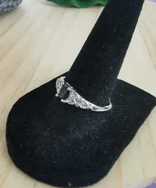 Anillo Espinela Negra Natural Ajustable