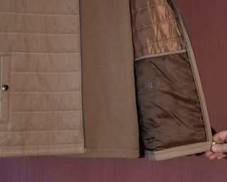 Chaleco acolchado beige de Lino Clemente