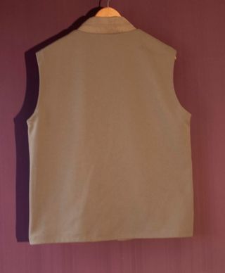 Chaleco acolchado beige de Lino Clemente