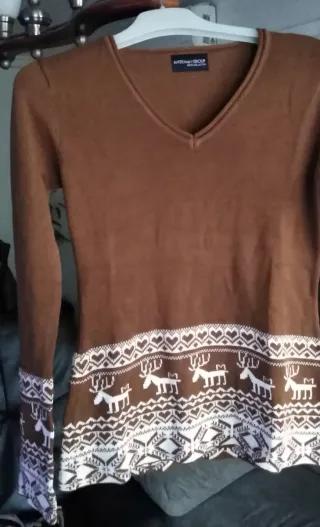 Jersey juvenil S marrón con renos Nuevo
