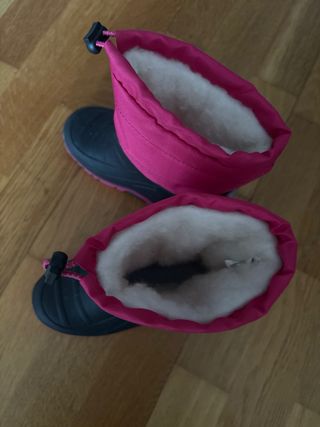 Botas de nieve infantiles rosas y negras