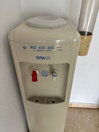 Dispensador de agua SPA