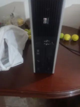 Torre Ordenador Antigua Negra/Plateada