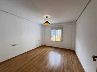 Piso en venta en Benicalap en Valencia