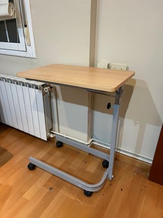 Mesa auxiliar para cama madera y metal
